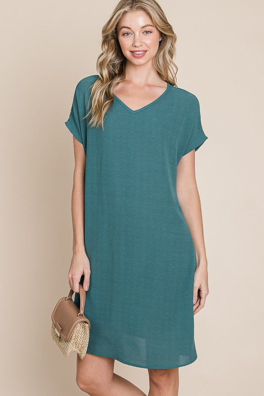 V-Neck Short Sleeve Dress with Pockets – Casual, Comfortable, Stylish and Practical V-Neck Dress with Convenient Pockets for Effortless Chic