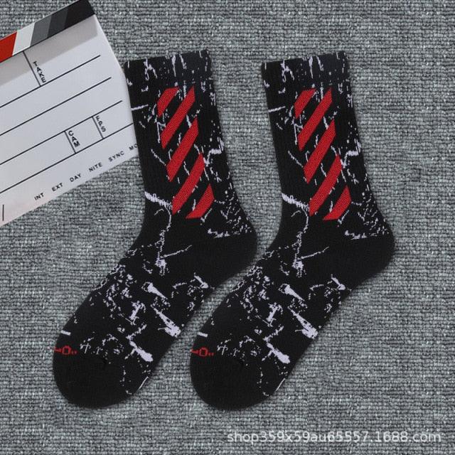 1 Pair Brand New Fashion Pure Cotton Black White Crew Unisex Socks Sports High Skateboard Blaze Street Wear Happy Long Warm Winter And Autumn Socks For Men And Women