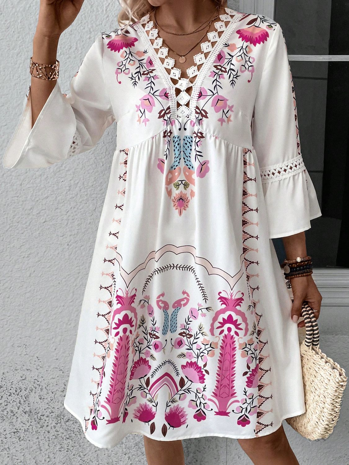 Exquisite Summer Feminine Lace Detail Printed Dress Chic Midi Lightweight Dress