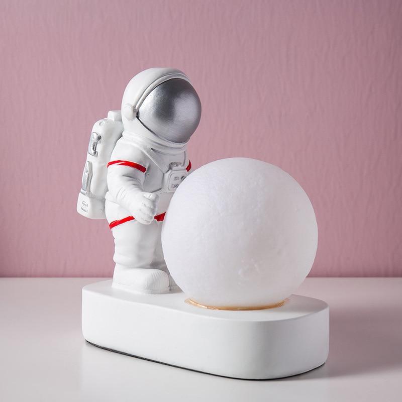 STEVVEX Astronaut Spaceman Moon Night Light Bedroom Bedside Desktop Creative Decoration Table Lamp Gift Light For Children Baby Kids