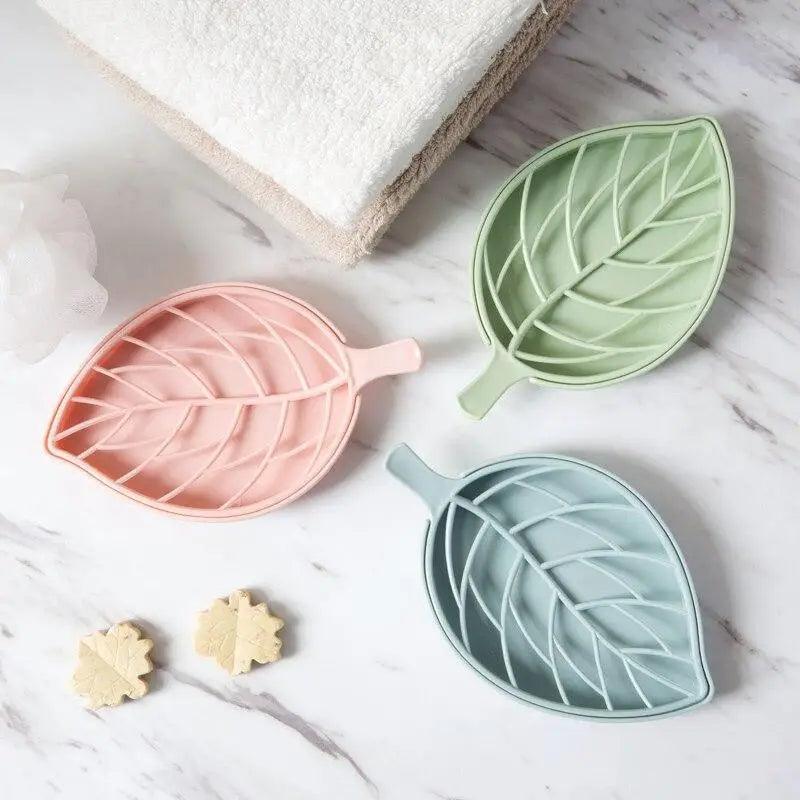 Bathroom Accessories Dish Plate Case Home Shower Leaf Shape Holder Container Soap Box Plastic Soap Box Dispenser Soap Rack Soap Dishes Leaf-Shaped Shower Soap Bar Holder With Draining Tray Fashionable Soap Dishes For Shower Kitchen