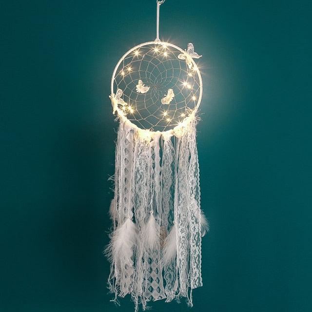 Handmade White Feather Dream Catcher Wind Chimes Hanging Ornaments Ceiling Decor Room Dream Net Hanging Craft Gift Car Ornament Ribbons Feathers Wrapped Lights For Bedroom Decor Wedding Decorations