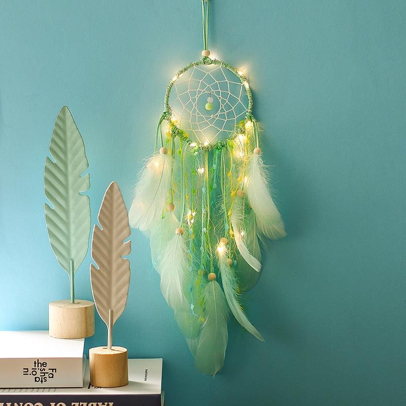 Handmade White Feather Dream Catcher Wind Chimes Hanging Ornaments Ceiling Decor Room Dream Net Hanging Craft Gift Car Ornament Ribbons Feathers Wrapped Lights For Bedroom Decor Wedding Decorations