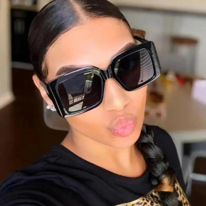 Luxury Women Oversized Square Sunglasses Modern Design Big Frame Fashion Female Sunglasses UV400 Glasses