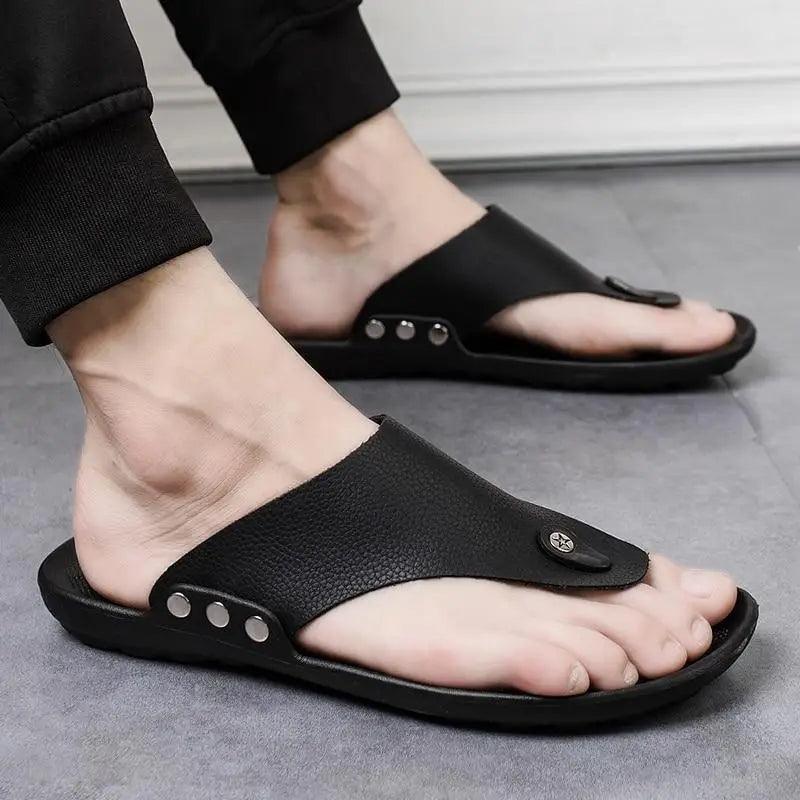 Summer Modern Design Men Flip-Flops For Beach Slippers Classic Brown Sandals Comfortable Casual Beach Outdoor Slippers For Men