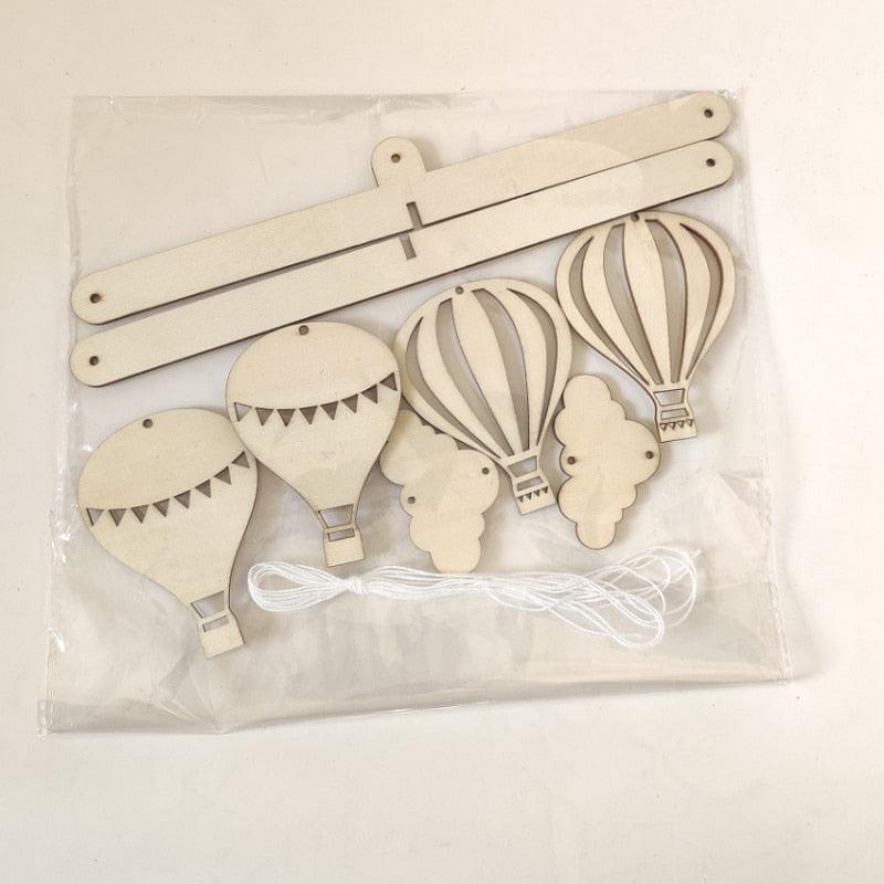Wooden Hot Air Balloon Wind Chime Hanging Toys Baby Bed Bell Kids Room Decoration Wall Hanging Ornaments Nursery Decor Photo Props For Kids Wind Chimes Decorations