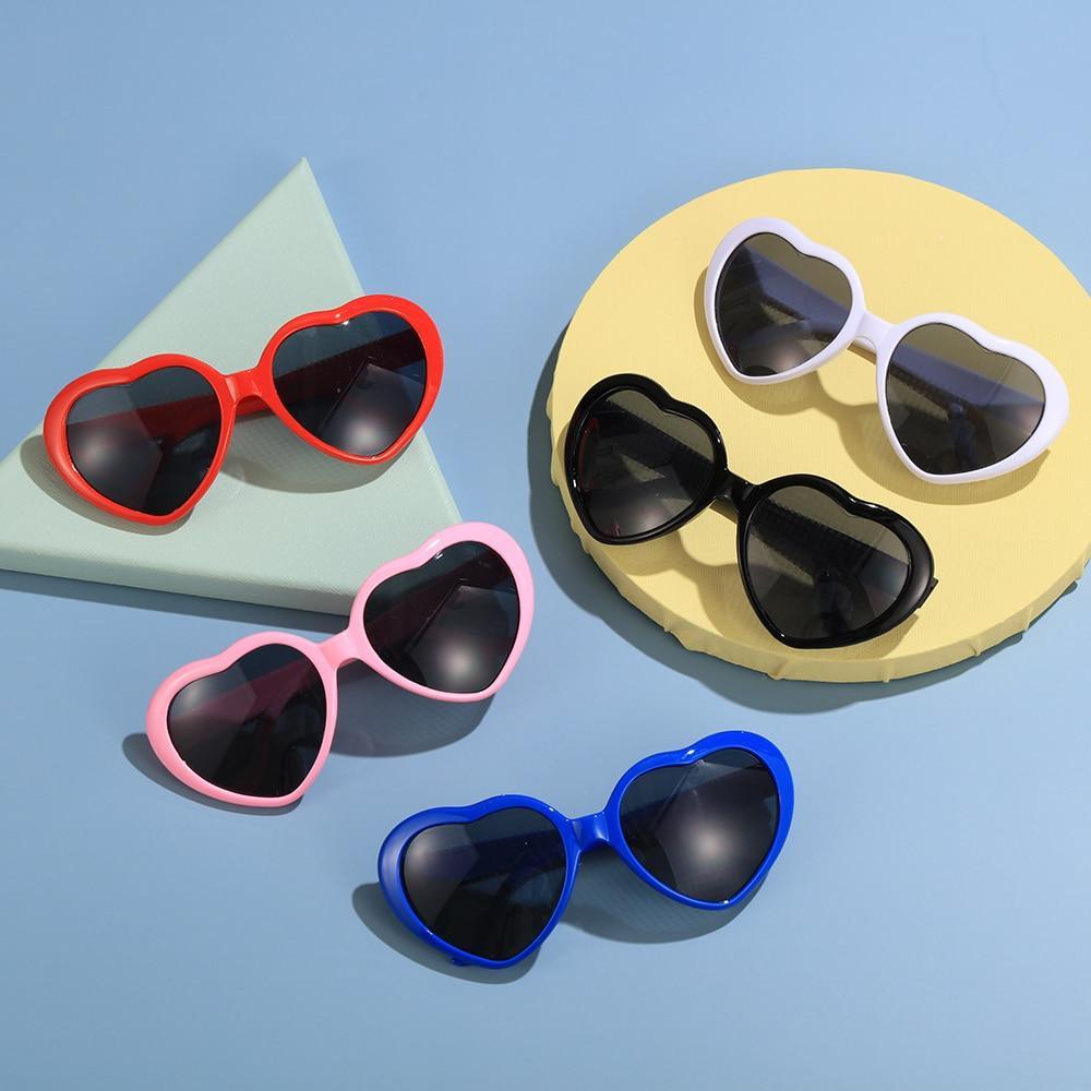 Heart Effect Diffraction Glasses That Turn Lights into Hearts Shaped Love Effects Glasses  Watch The Lights Change to Heart Shape At Night Diffraction Glasses For Unisex Sunglasses