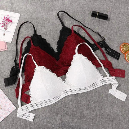 Stunning Women's French Style Lace Bra Girls Triangle Cup Lingerie With Deep V Wireless Underwear Soft Thin Seamless Bra