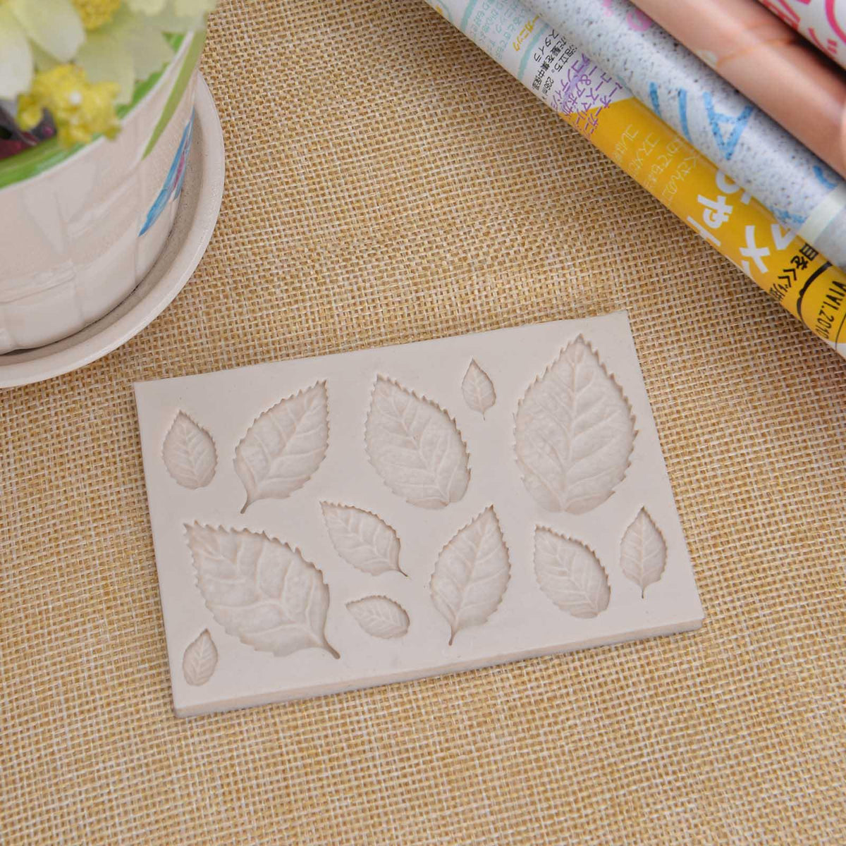 Tree Leaf Mold Silicone Fondant Cake Decorating Tools Chocolate Baking Mould 3D Sugarcraft  Homemade Bakeware 3D Leaf Silicone Mold For Chocolate Candy Sugar Craft Cake Decoration Cupcake Decoration